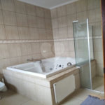 Casa à venda com 4 quartos, sendo 1 suíte, no condomínio Portobello, Sorocaba - SP