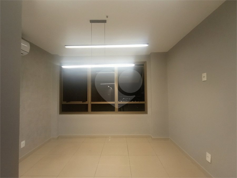 Sala para alugar em Del Castilho, Rio de Janeiro, RJ