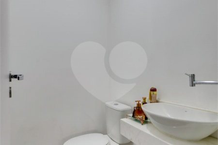 Apartamento à venda com 2 suítes em Santo Amaro, São Paulo, SP