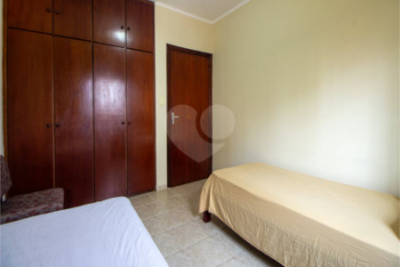 Casa à venda com 3 quartos, sendo 1 suíte, em Chácara Inglesa, São Paulo, SP