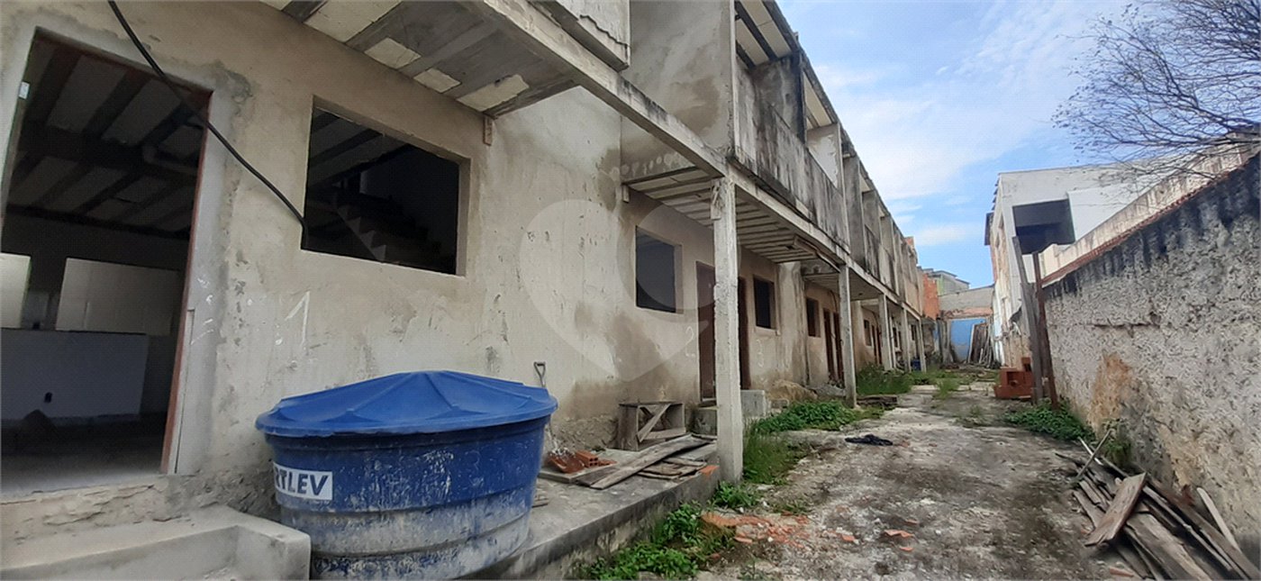 Casa à venda com 2 quartos em Campo Grande, Rio de Janeiro, RJ