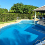 Casa à venda com 4 suítes no condomínio Bougainville, Peruíbe - SP