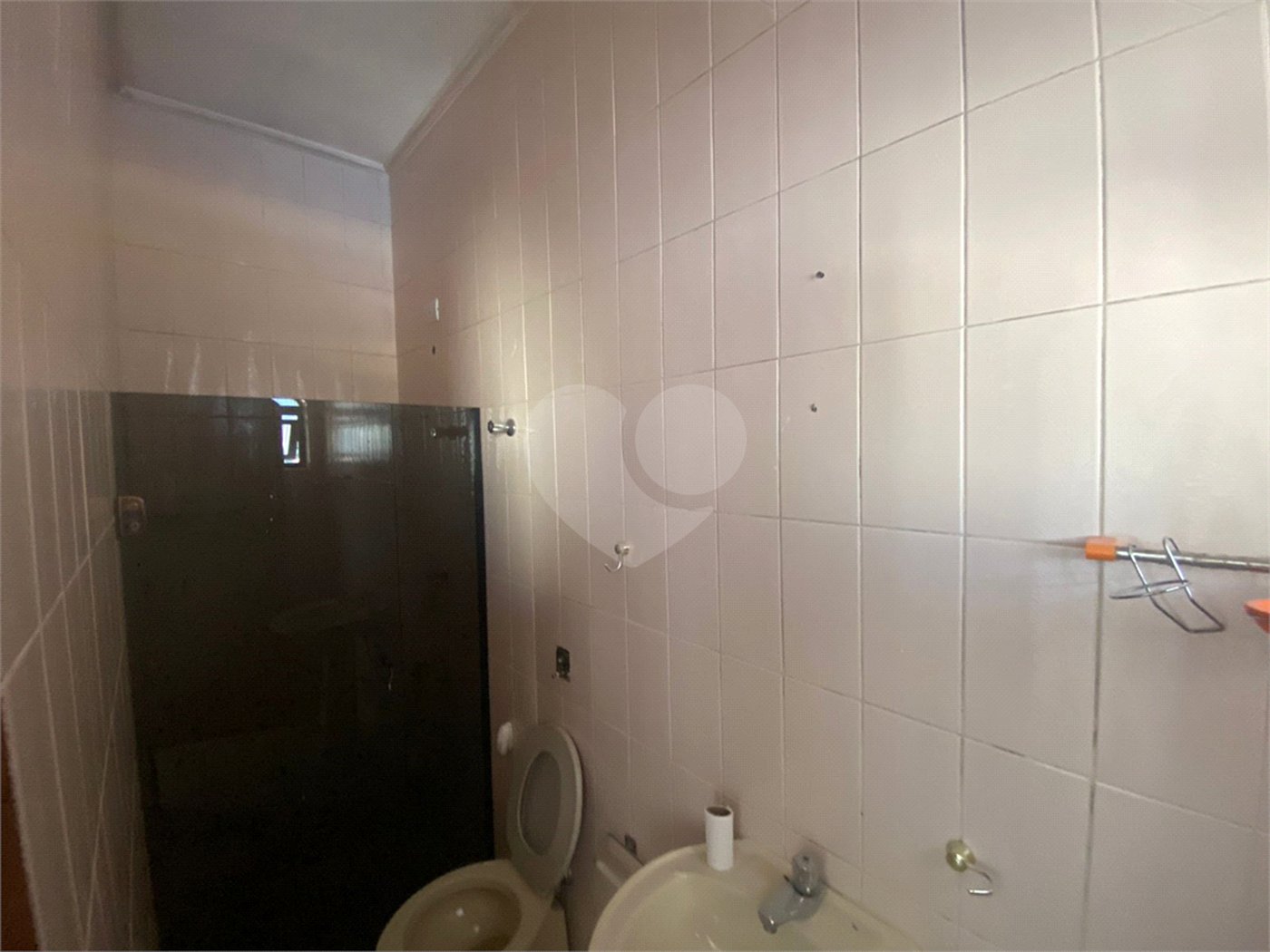 Casa à venda com 4 quartos, sendo 2 suítes,  em Jardim do Lago, Atibaia, SP