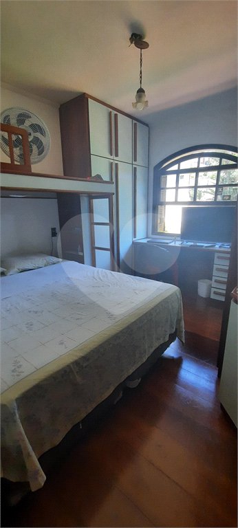 Casa à venda com 4 quartos, sendo 1 suíte, no condomínio Parque Imperial da Cantareira, Mairiporã - SP