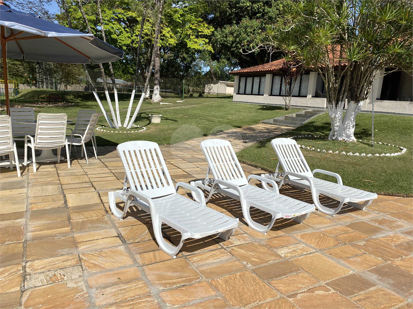 Chácara à venda com 9 quartos, sendo 6 suítes,  em Araçoiaba da Serra, SP