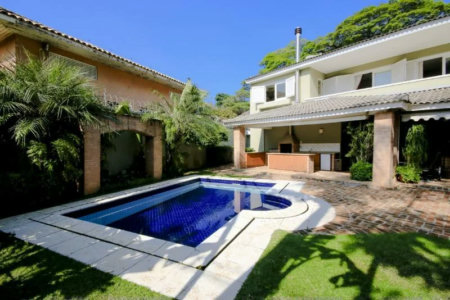 Casa à venda com 3 quartos, sendo 2 suítes,  em Vila Tramontano, São Paulo, SP
