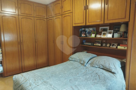 Sobrado à venda com 3 quartos, sendo 1 suíte, em Vila Matias, São Paulo, SP