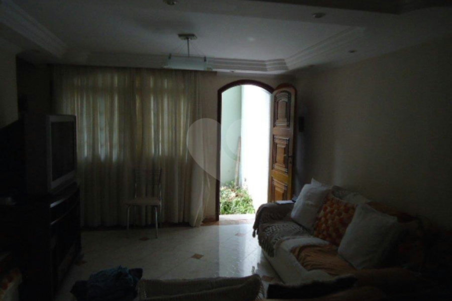 Sobrado à venda com 3 quartos, sendo 1 suíte, em Jardim Leonor Mendes de Barros, São Paulo, SP