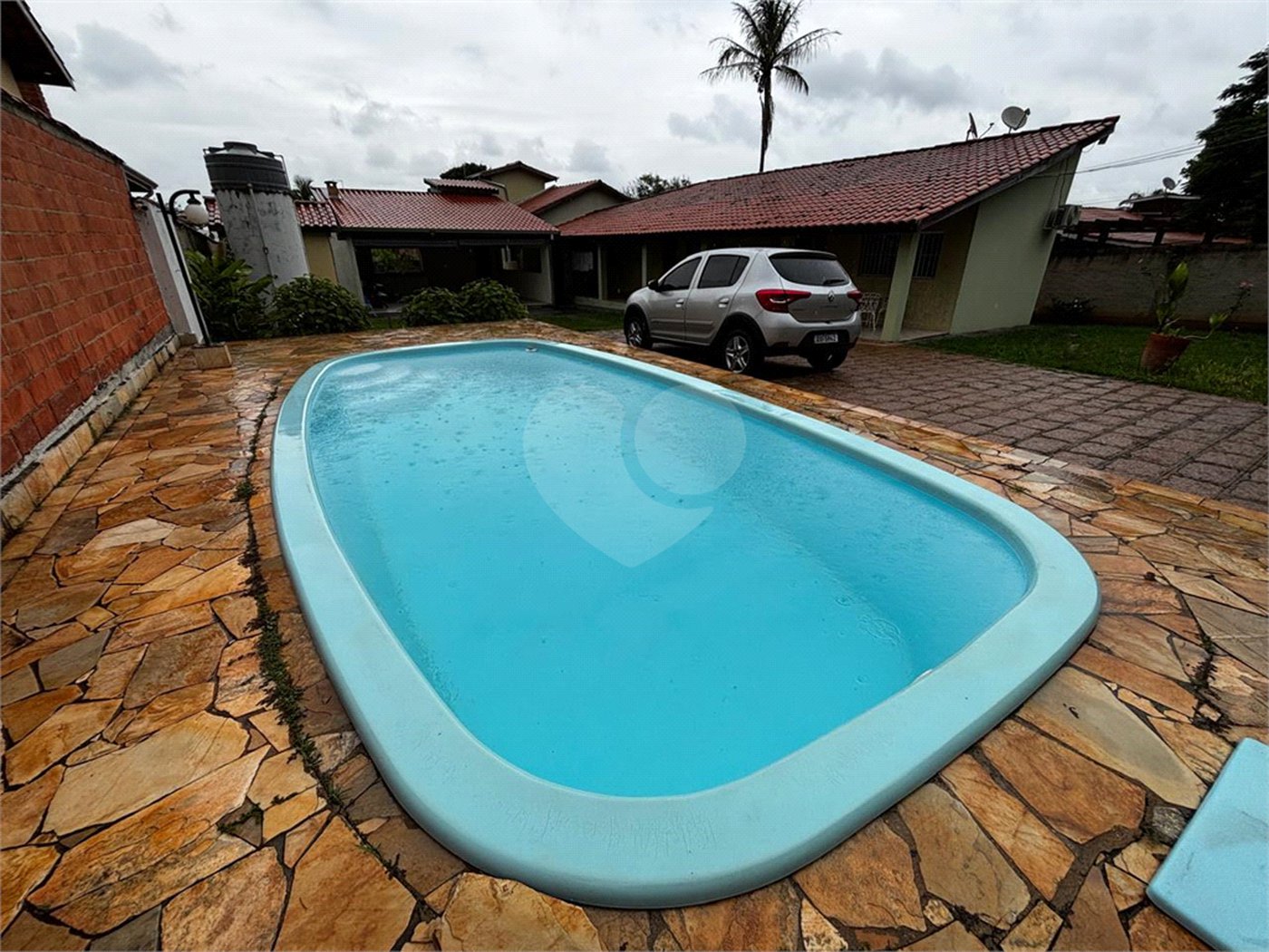 Casa à venda com 4 quartos, sendo 2 suítes, no condomínio Zuleika Jabour, Salto - SP