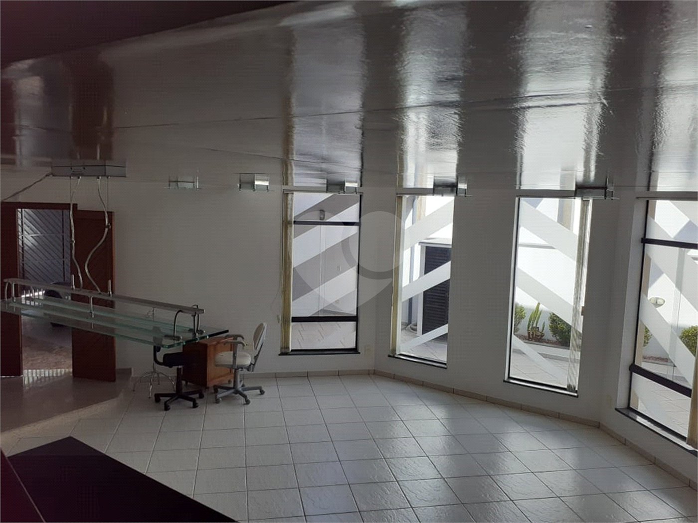 Sobrado à venda com 4 quartos, sendo 2 suítes,  em Tremembé, São Paulo, SP