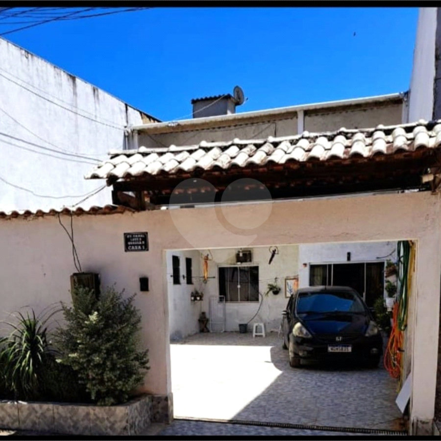 Duas casas a preço de uma com fácil acesso ao litoral