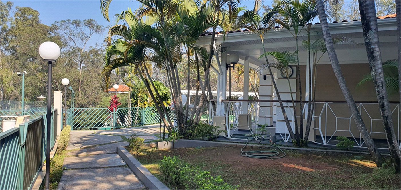 Casa à venda com 4 quartos, sendo 2 suítes, no condomínio Vila Panamericana, São Paulo - SP