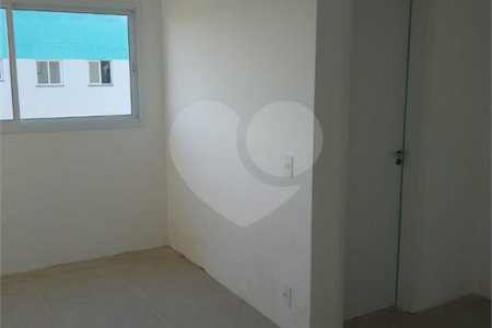 Apartamento à venda com 1 quarto em Botujuru, Mogi das Cruzes, SP
