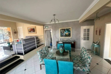 Casa à venda com 3 quartos, sendo 1 suíte, no condomínio Residencial Delle Stelle, Louveira - SP