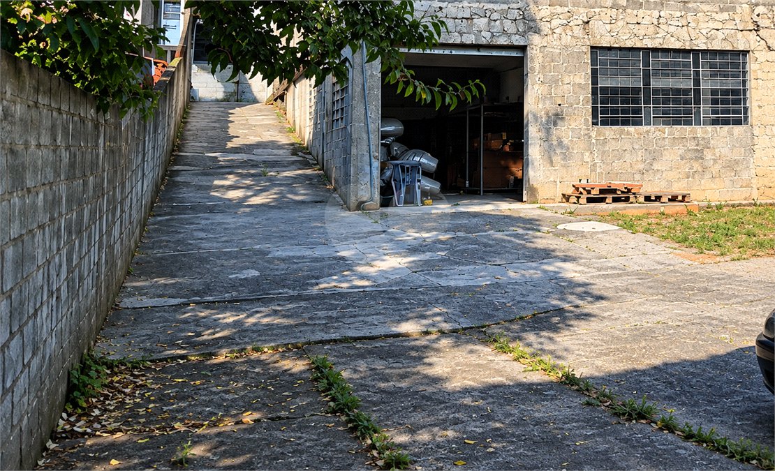 GALPÃO / PRÉDIO INDUSTRIAL À VENDA
