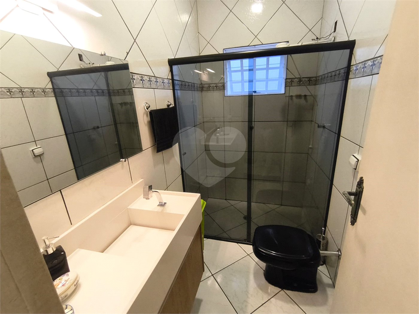Casa à venda com 3 quartos, sendo 2 suítes,  em Vila Carolina, Itapetininga, SP