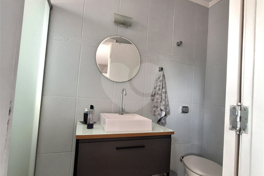 Casa à venda com 3 quartos, sendo 1 suíte, no condomínio Smallville, São Paulo - SP