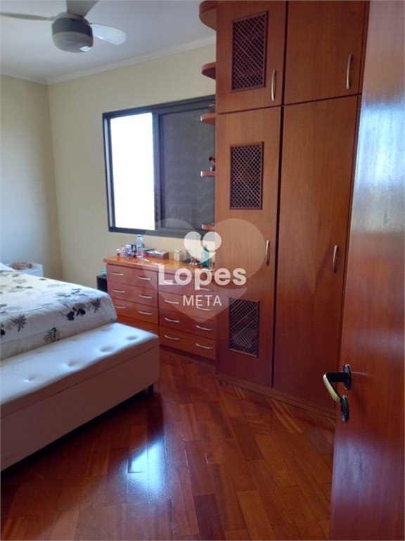 APARTAMENTO Á VENDA NO CONDOMINIO PAMPLONA, BAIRRO BOSQUE DOS EUCALIPTOS