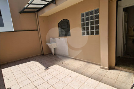 Sobrado à venda ou para alugar com 3 quartos, sendo 1 suíte, em Alto da Boa Vista, São Paulo, SP