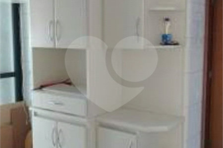 Apartamento à venda com 3 quartos, sendo 1 suíte, em Santo Amaro, São Paulo, SP