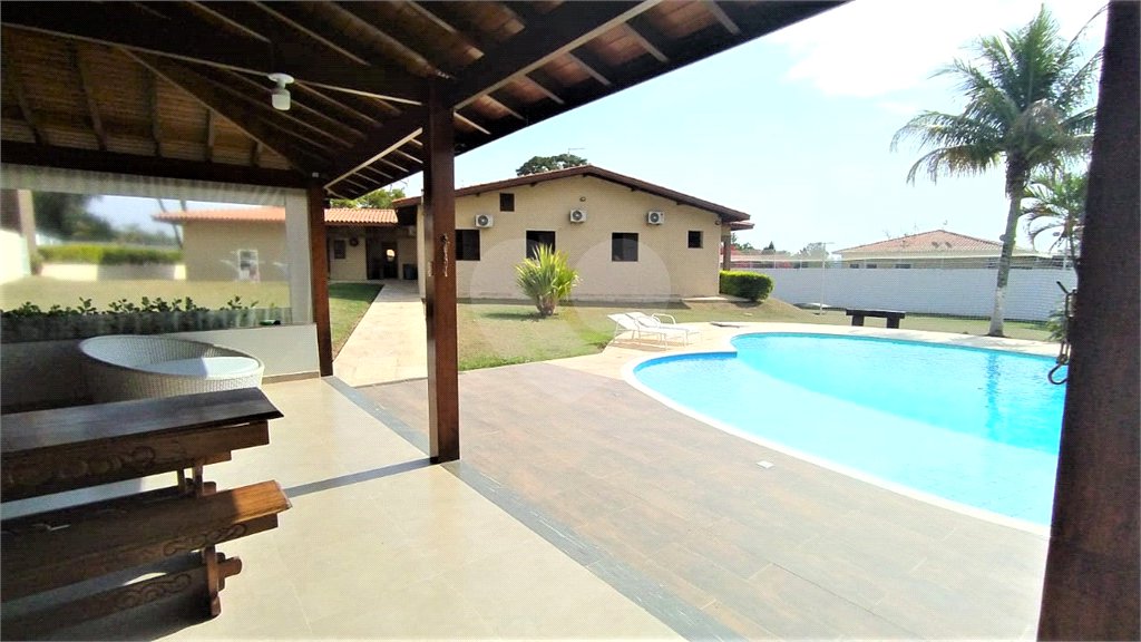 Chácara à venda com 6 quartos, sendo 4 suítes,  em Pinheirinho, Vinhedo, SP