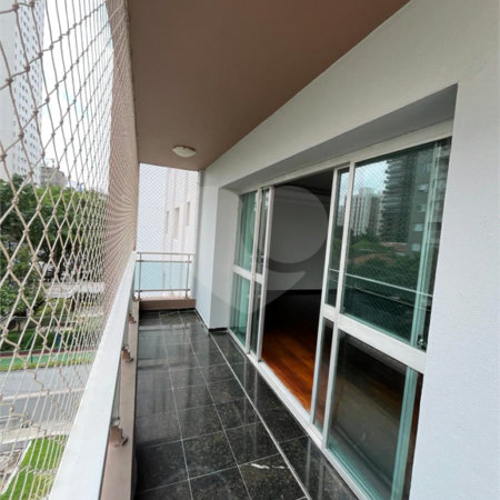 Apartamento à venda com 3 suítes em Aclimação, São Paulo, SP