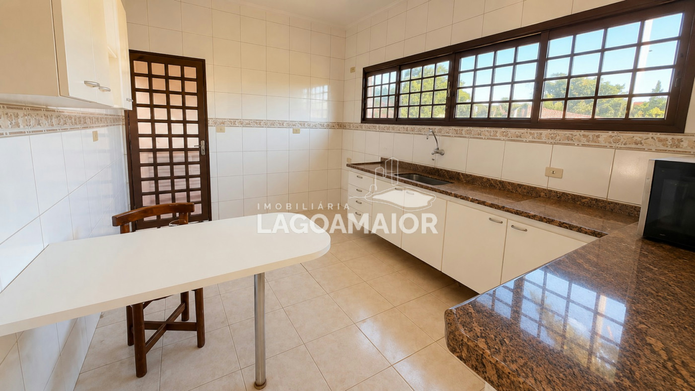 Casa para alugar com 3 quartos, sendo 2 suítes, em Jardim Alvorada, Três Lagoas, MS