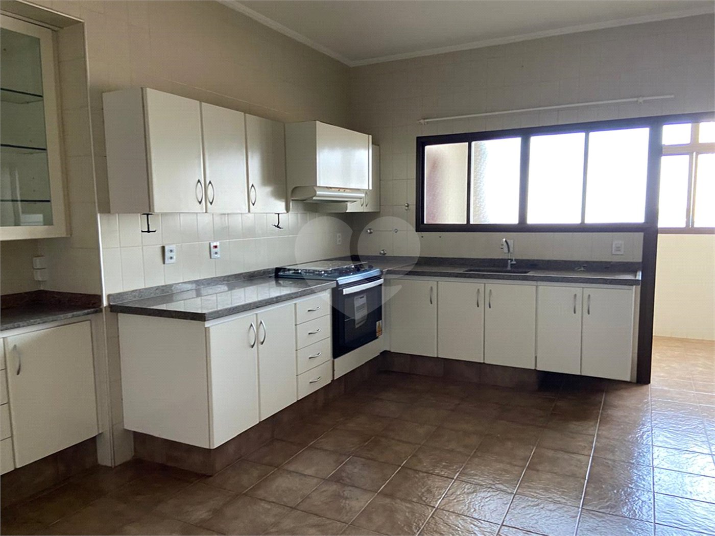 Apartamento à venda com 3 suítes no Centro, Araraquara, SP