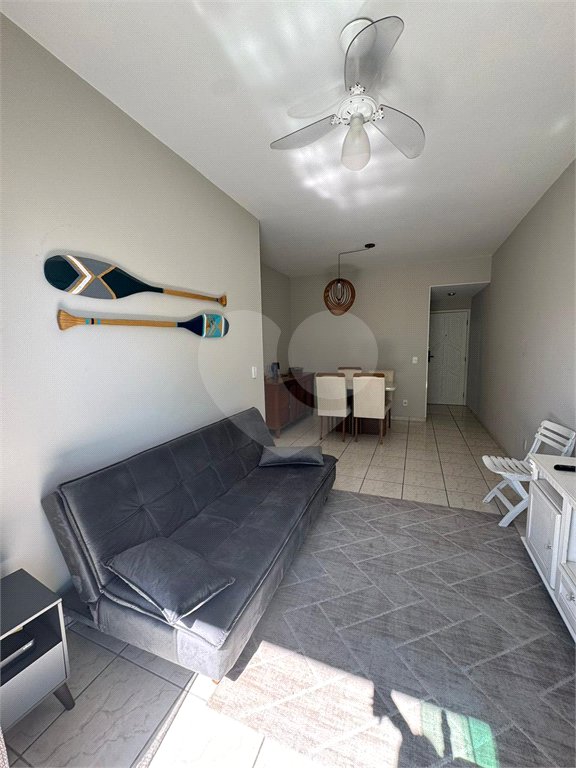 Apartamento à venda com 3 quartos, sendo 1 suíte, no Centro, Cabo Frio, RJ