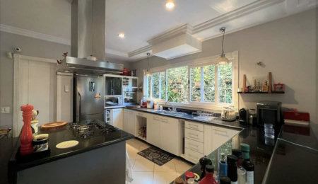 Casa à venda com 4 suítes em Vila Santo Antônio, Cotia, SP