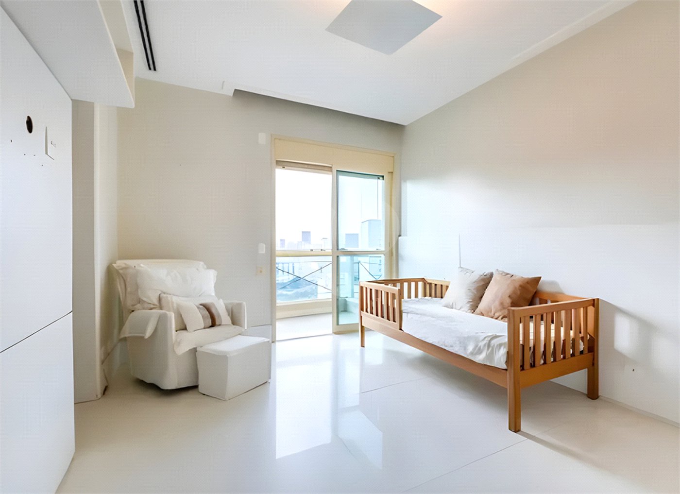 Apartamento à venda com 4 quartos, sendo 3 suítes, em Jardim Paulistano, São Paulo, SP