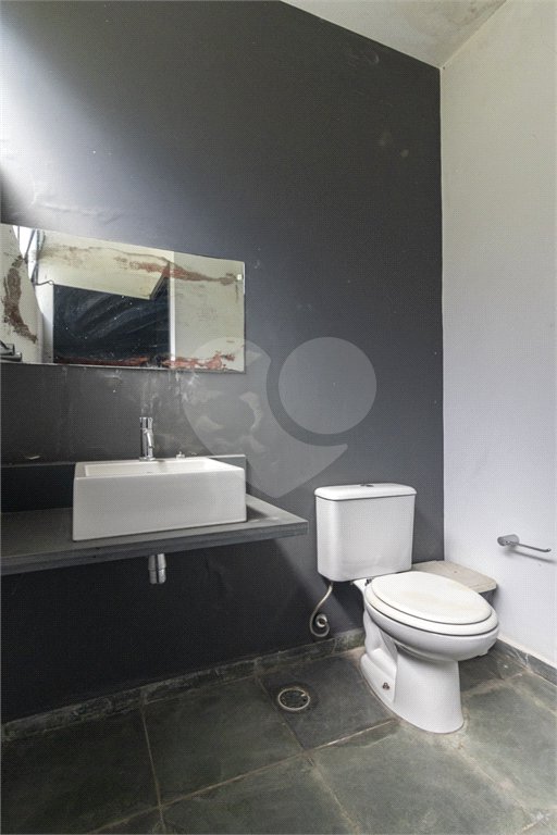 Sobrado à venda com 4 quartos, sendo 2 suítes,  em Vila Morumbi, São Paulo, SP