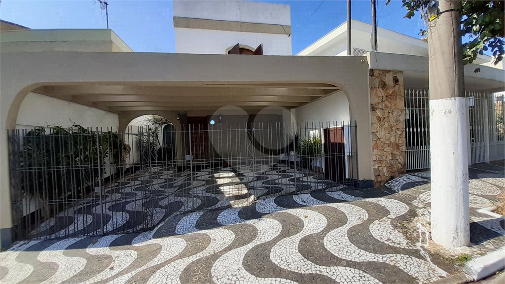 Sobrado à venda com 4 quartos, sendo 1 suíte,  em Planalto Paulista, São Paulo, SP