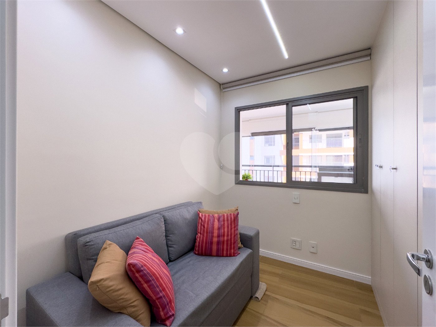 Apartamento à venda com 2 quartos, sendo 1 suíte,  em Jardim Prudência, São Paulo, SP