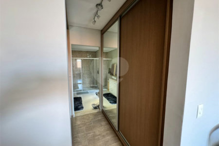 Casa à venda com 3 quartos, sendo 1 suíte, no condomínio Residencial Jardim das Flores 1510, Cotia - SP