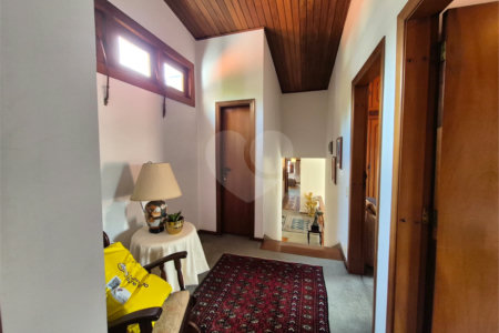 Casa de Vila à venda ou para alugar com 4 quartos, sendo 2 suítes,  em Jardim Leonor, São Paulo, SP