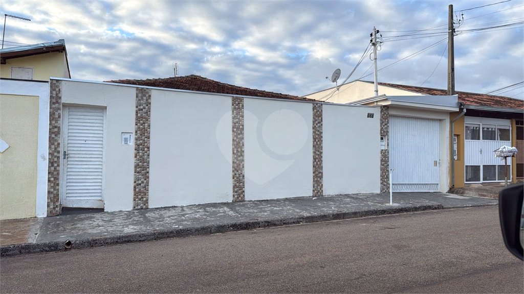 Casa à venda com 2 quartos, sendo 1 suíte, em Jardim Vieira de Moraes, Itapetininga, SP