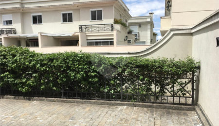 Casa à venda com 4 quartos, sendo 3 suítes,  em Vila Monumento, São Paulo, SP