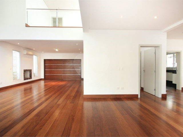 Casa à venda com 4 suítes no condomínio Vila Alba, São Paulo - SP