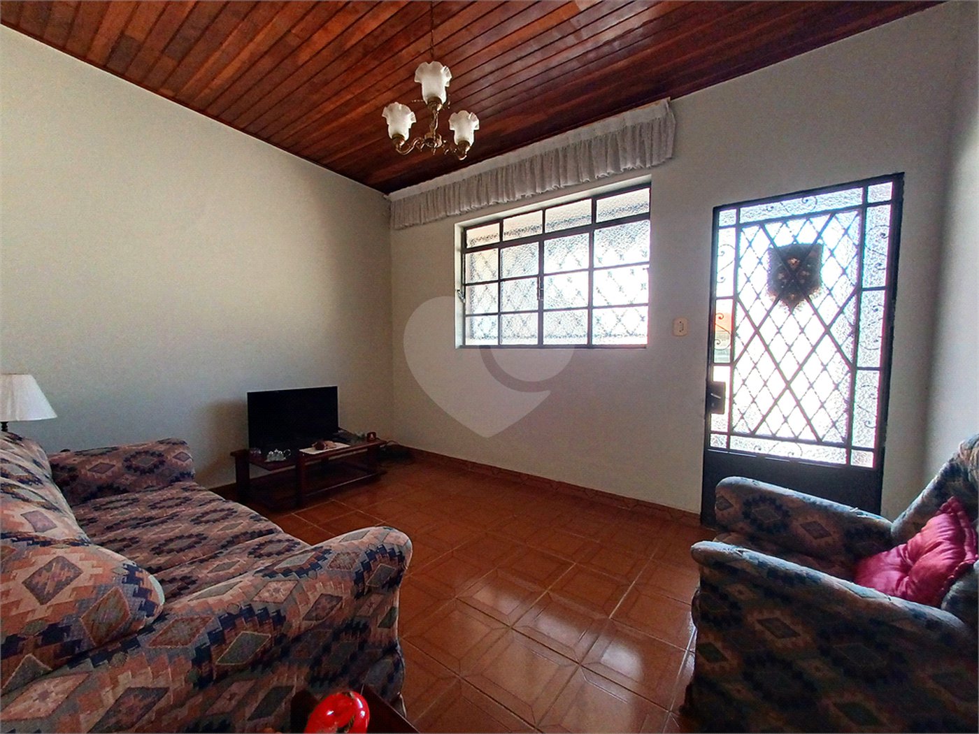 Casa à venda com 4 quartos, sendo 1 suíte, em Vila Paulicéia, São Paulo, SP