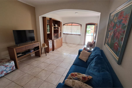 Casa à venda com 3 quartos, sendo 1 suíte, no condomínio Residencial Vale das Laranjeiras, Indaiatuba - SP