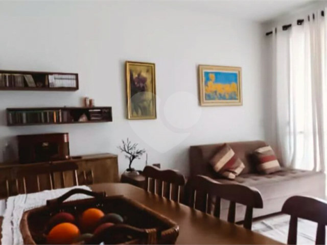 Apartamento à venda com 3 quartos, sendo 1 suíte,  em Bom Retiro, São Paulo, SP