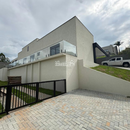 Casa à venda com 3 suítes no condomínio Shamballa III, Atibaia - SP