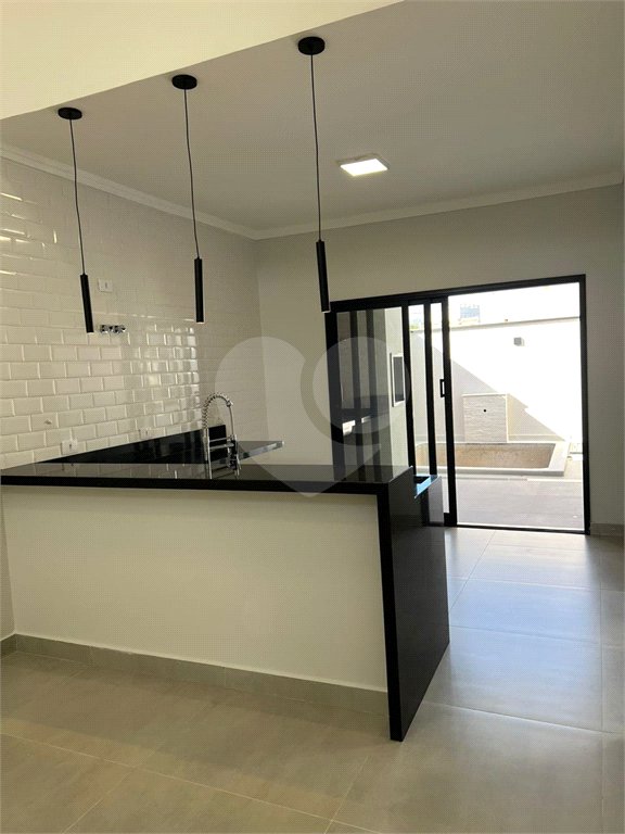 Casa à venda com 3 quartos, sendo 1 suíte,  no condomínio Villagio Ipanema I, Sorocaba - SP