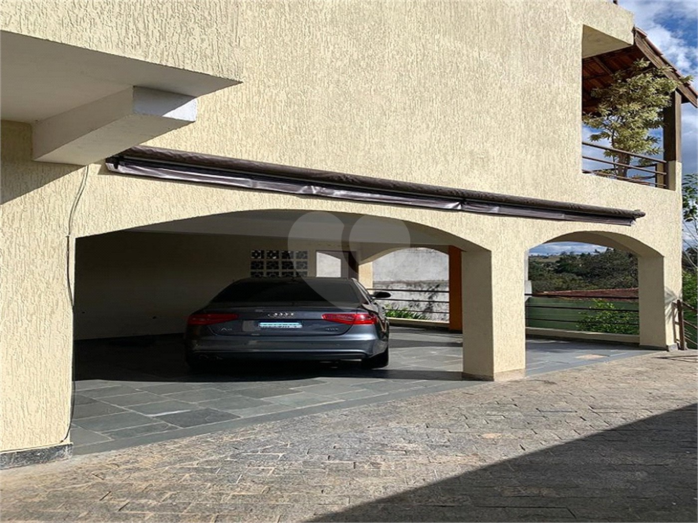 Sobrado à venda com 4 quartos, sendo 3 suítes,  no Centro, Jarinu, SP