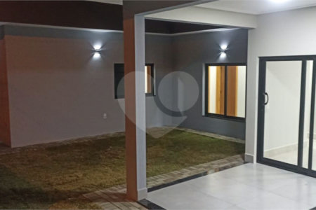 Casa à venda com 3 quartos, sendo 1 suíte, no condomínio Lagos D´icaraí, Salto - SP