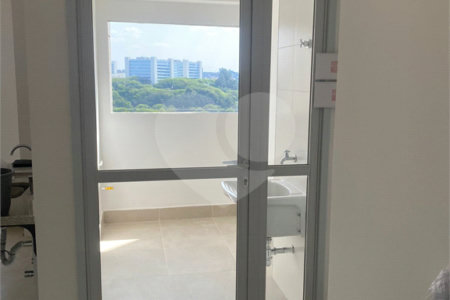Apartamento à venda com 2 suítes em Santo Amaro, São Paulo, SP