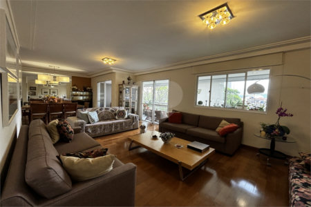Apartamento para alugar com 3 suítes em Vila Romana, São Paulo, SP