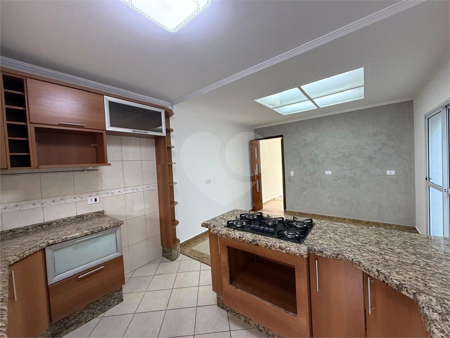 Sobrado à venda com 3 quartos, sendo 1 suíte,  em Parque Vitória, São Paulo, SP