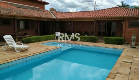 Casa à venda com 5 quartos, sendo 3 suítes,  no condomínio Portella, Itu - SP